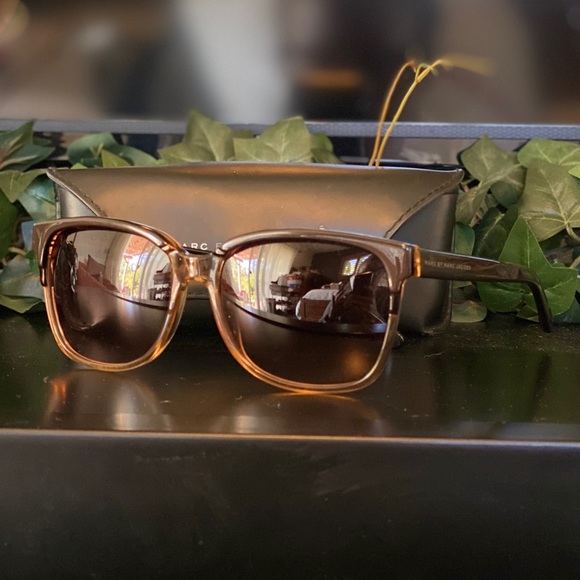 Marc by Marc Jacobs Sunglasses - Picture 2 of 3